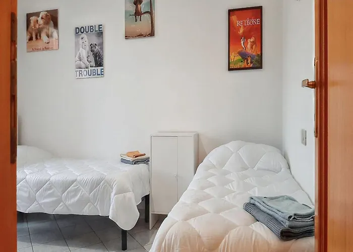 Cozy With Sea View In - 80 M² Apartment Olbia