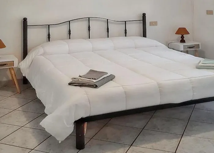 Cozy With Sea View In - 80 M² * Olbia