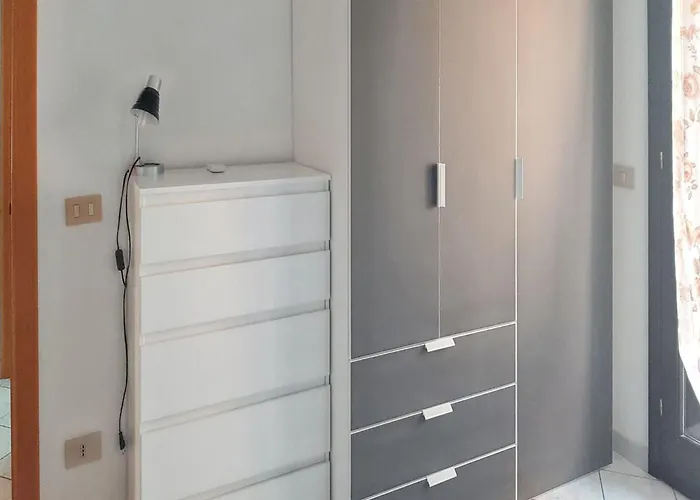 Cozy With Sea View In - 80 M² Apartment