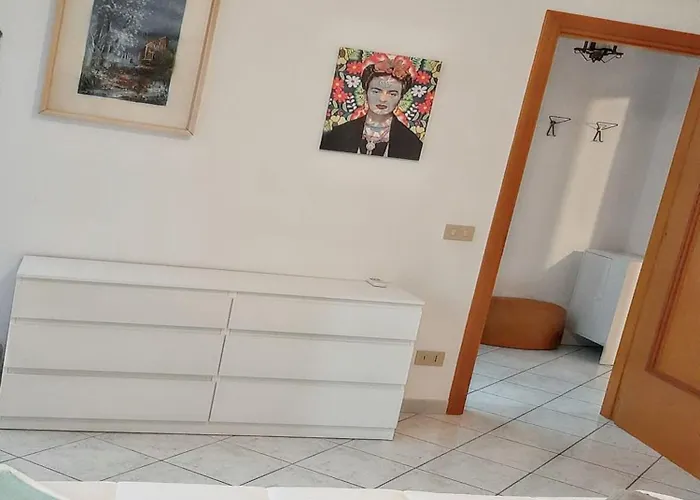 Cozy With Sea View In - 80 M² Apartment Olbia