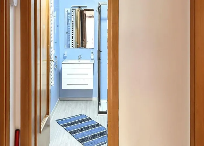 Cozy With Sea View In - 80 M² Apartment *