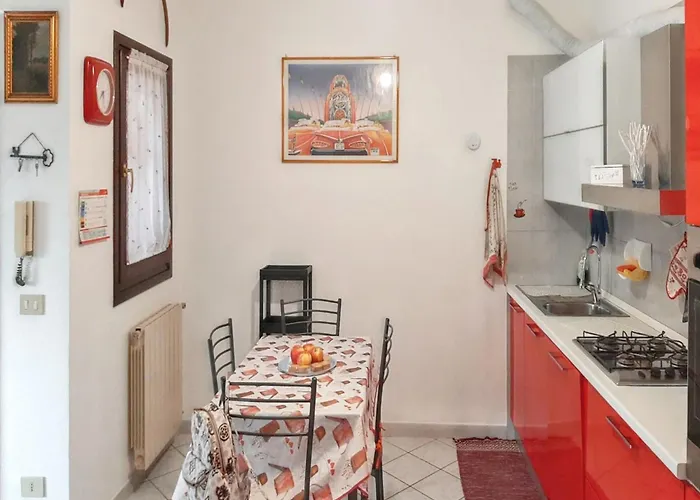 Cozy With Sea View In - 80 M² Apartment