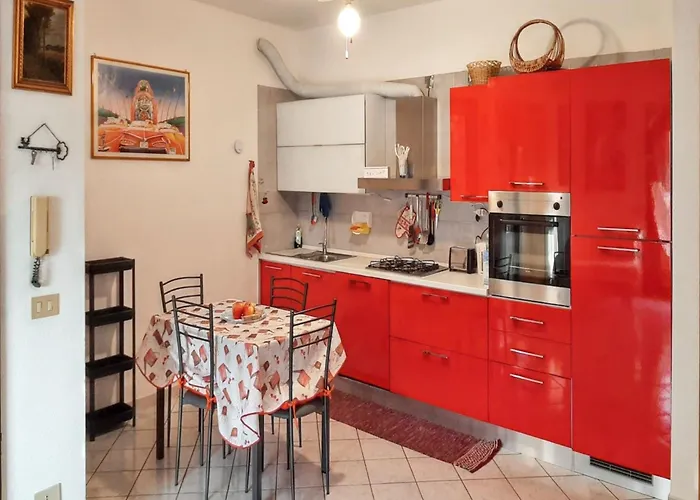 Cozy With Sea View In - 80 M² Apartment Olbia